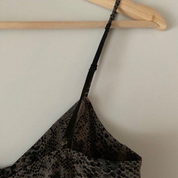 *SOLD* 
Wilfred 100% Silk Nina Dress - Picture 7 of 7